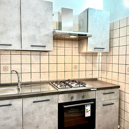 Poetto Beach Apartment 콰르투 산텔레나 외부 사진